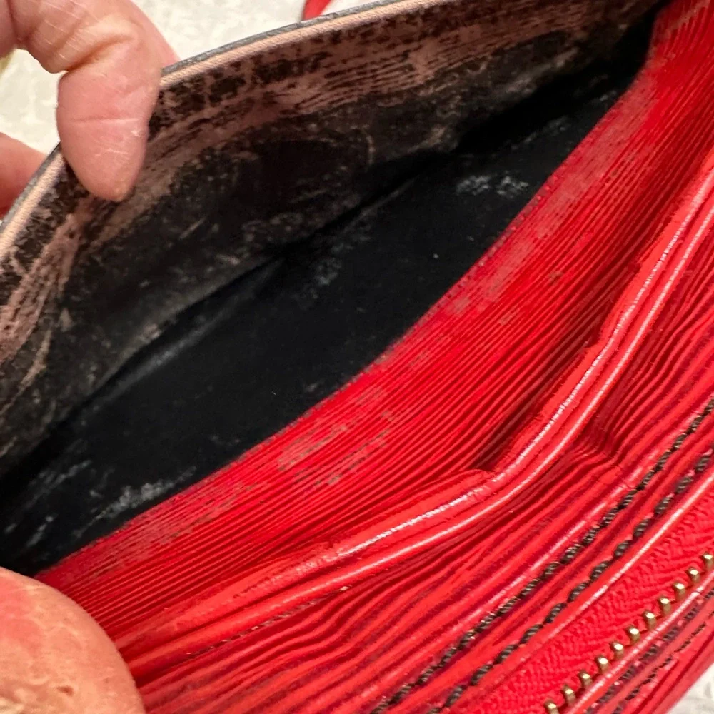 Louie Vuitton Jeune Fille Red Epi - Picture 14 of 16